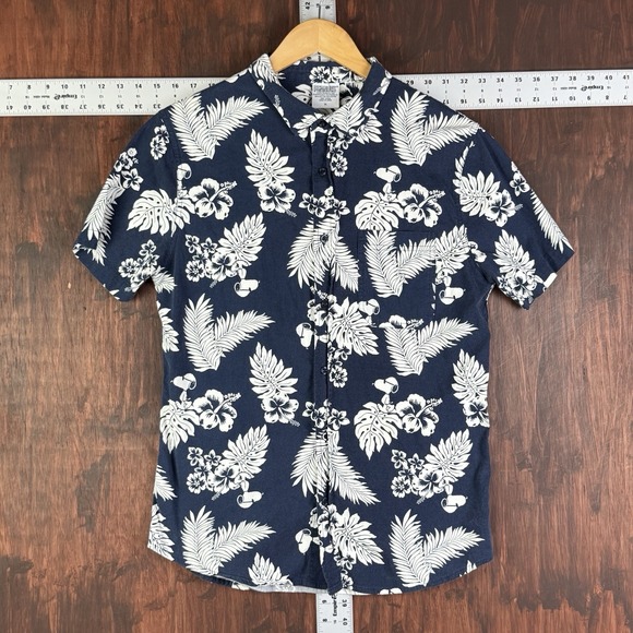 Peanuts Snoopy Hawaiian Blue Button Up Cotton Rayon Floral Shirt 2019 Medium EUC - Picture 1 of 6